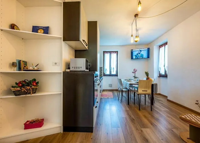 Villa Lago Foreground Lakefront Beach Bike&Boat& Scooter Lake Como *