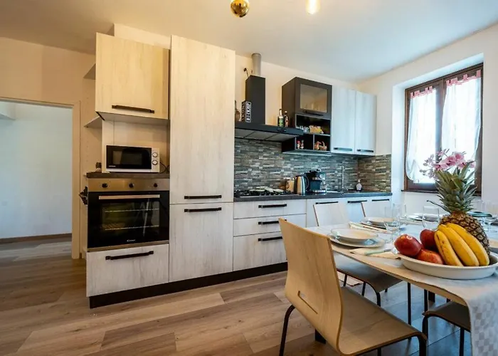 Villa Lago Foreground Lakefront Beach Bike&Boat& Scooter Lake Como Colico