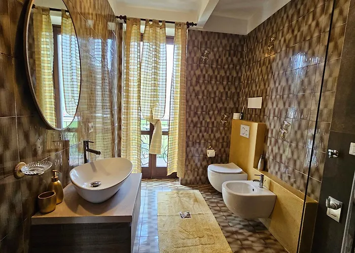 Villa Lago Foreground Lakefront Beach Bike&Boat& Scooter Lake Como *