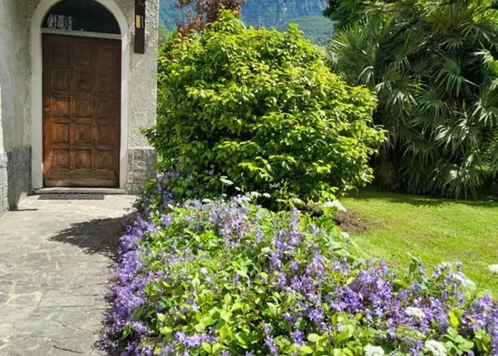 Villa Lago Foreground Lakefront Beach Bike&Boat& Scooter Lake Como Holiday home