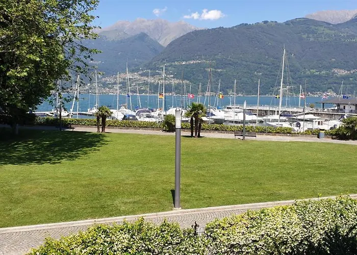 Holiday home Villa Lago Foreground Lakefront Beach Bike&Boat& Scooter Lake Como *