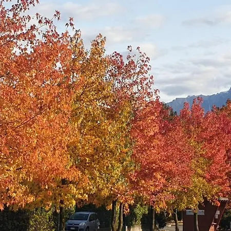 Foregorund Lakeview Winter Retreat Three-bedroom With Balcony Dom wakacyjny *