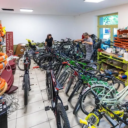 Foregorund Lakeview Winter Retreat Three-bedroom With Balcony Dom wakacyjny