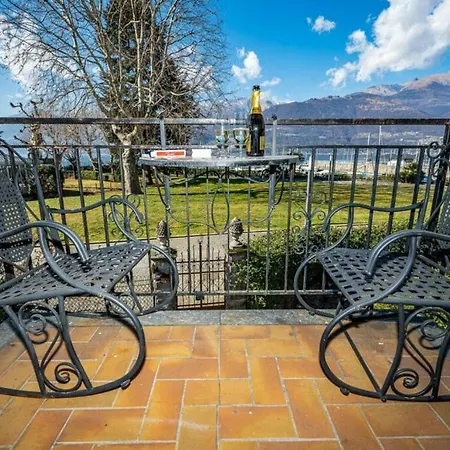 Foregorund Lakeview Winter Retreat Three-bedroom With Balcony Dom wakacyjny