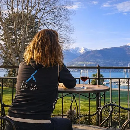 Foreground Lakefront Bike&boat& Scooter *