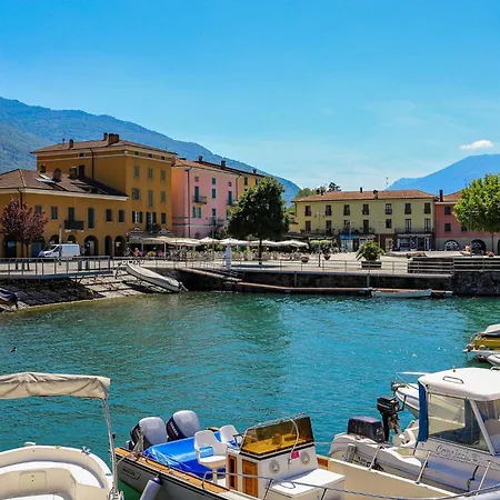 Foreground Lakefront Bike&boat& Scooter * קוליקו