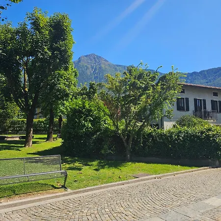 Foreground Lakefront Bike&boat& Scooter קוליקו