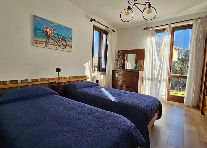 Foreground Lakefront Bike&boat& Scooter בית נופש קוליקו