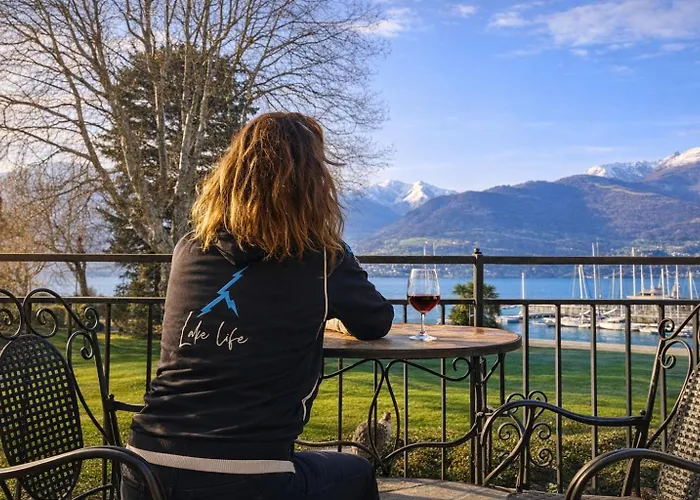Foreground Lakefront Bike&boat& Scooter *
