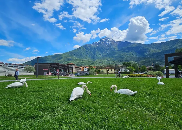 Foreground Lakefront Bike&boat& Scooter בית נופש