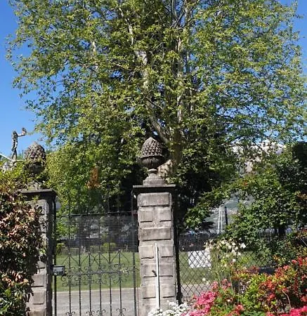 Foregorund Lakeview Winter Retreat Three-bedroom With Balcony Feriehus