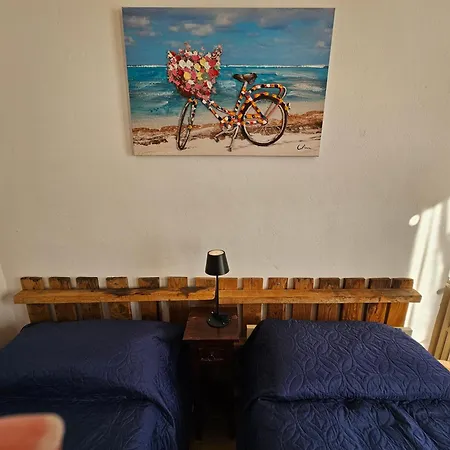 Foregorund Lakeview Winter Retreat Three-bedroom With Balcony